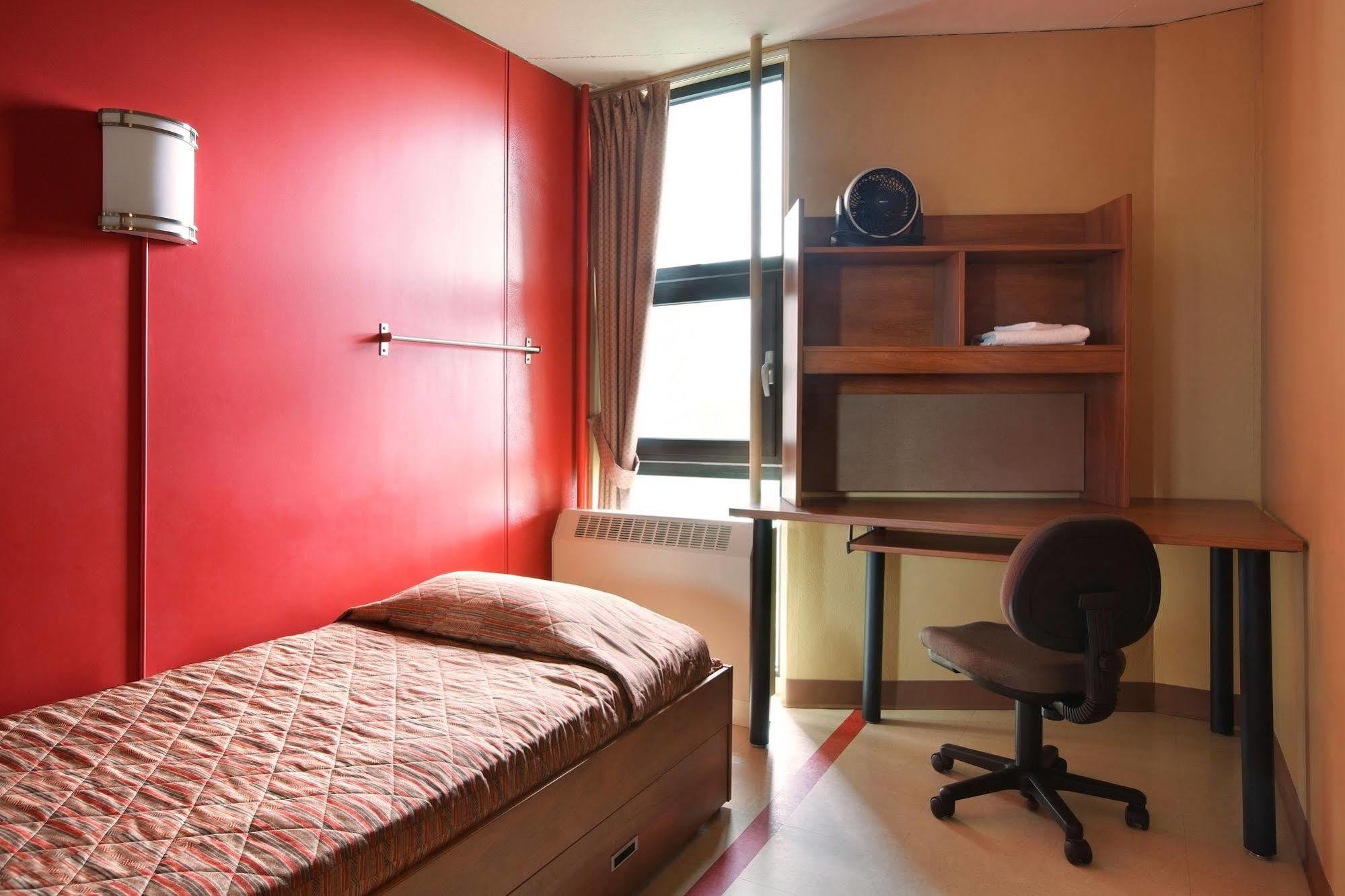 Zum Auberge D'Ete - Universite De Montréal Buitenkant foto